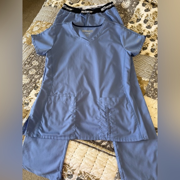 Barco Ceil Blue Scrub Set - Picture 5 of 10